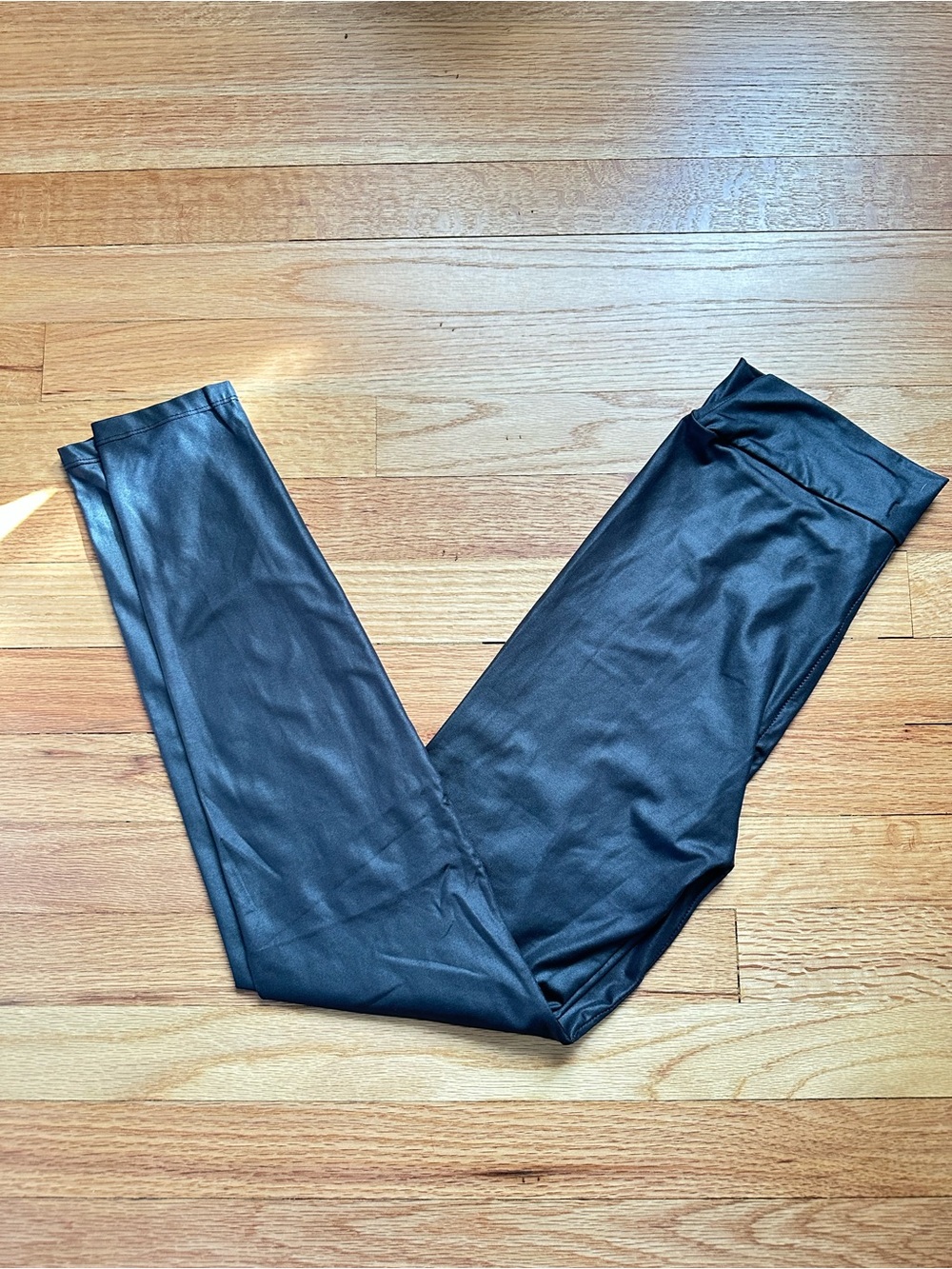 Poof Black Scuba Leggings S/M Shiny Stretch Skinny Pull On Pants